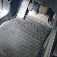 Резиновые коврики для Renault Fluence / Megane 3 (2008-2015) комплект из 4 штук (Stingray). Фото 3