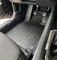 Резиновые коврики для Skoda Octavia IV (A8) (2020-...) комплект из 4 штук (Stingray). Фото 2