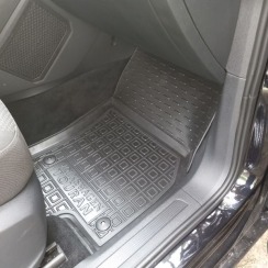 Коврики в салон Volkswagen Touran II (2015-...) (Avto-Gumm). Фото 6