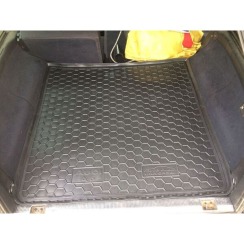 Коврик в багажник для Audi 100/A6 (C4) 1991-1997 Universal (Avto-Gumm). Фото 2