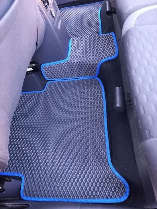 Комплект класичних EVA ковриків для Volkswagen Touran I (2003-2015). Фото 2