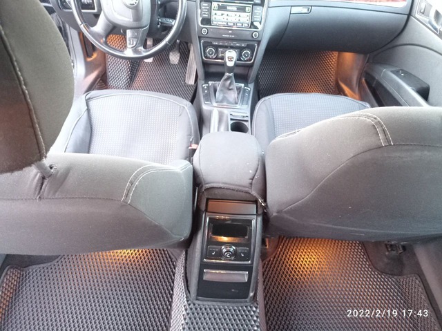 Комплект 3D EVA килимків з бортами для Skoda Superb ІІ (3T) (2008-2015) | Металевий підп'ятник у подарунок. Фото 5