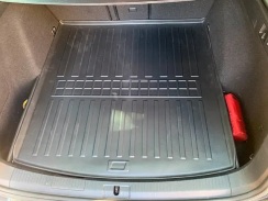 Килимок в багажник для Volkswagen Golf 7 2013- Universal з бортиками 30 мм (Stingray). Фото 2