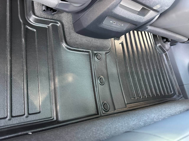 3D коврики для Volkswagen ID4 (2020-...) с бортиками 30 мм (Stingray). Фото 7