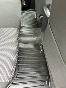3D килимки для Toyota Hilux VIII (2015-...) з бортиками 30 мм (Stingray). Фото 4