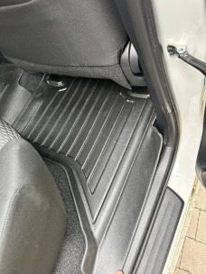 3D килимки для Toyota Hilux VIII (2015-...) з бортиками 30 мм (Stingray). Фото 5
