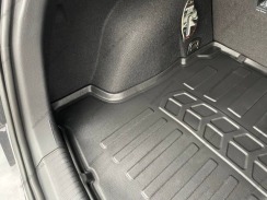 Коврик в багажник для Volkswagen e-Golf (2014-2020) с бортиками 30 мм (Stingray). Фото 3
