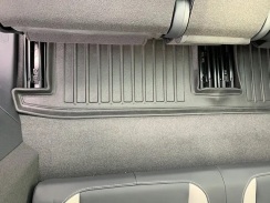Килимок 3 ряду для Audi Q5 e-tron (2021-...) (7 місць) з бортиками 30 мм (Stingray). Фото 3