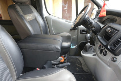 Подлокотник для Opel Vivaro (сидіння 1+1) (черный). Фото 6