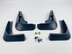 Брызговики для Ford Focus 2011-2019 седан/хэтчбек (Surtep). Фото 2