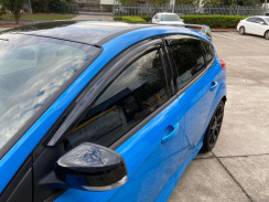 Вітровики для Ford Focus 2011-2019 III седан/хетчбек (HIC)