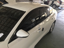 Вітровики для Ford Focus 2018-... седан/хетчбек (HIC). Фото 2