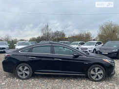 Ветровики для Hyundai Sonata 2015-... с хром молдингом (HIC)