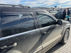 Вітровики для Jeep Grand Cherokee 2005-2010 (HIC)