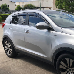 Вітровики для Kia Sportage III 2010-2015 (HIC)