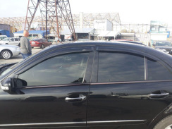 Ветровики для Mercedes E-class W-211 2003-2009 седан (HIC). Фото 5