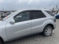 Ветровики для Mercedes ML-class W-164 2005-2011 (HIC). Фото 3