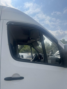 Ветровики для Mercedes Sprinter 2006-2017/VW Crafter Q2 (DEFL). Фото 5