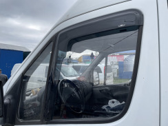 Вітровики для Mercedes Sprinter 2006-2017/VW Crafter 2D (на скотчі) H-MB27 90кут=906кузов (HIC). Фото 3