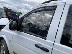 Вітровики для Mercedes Vito W-639 Viano 2003-... 2D (вставні, комплект 2 шт) (Heko)