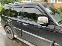 Вітровики для Mitsubishi Pajero III/IV 2000-2006; 2006-... (HIC)