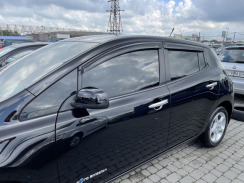 Вітровики для Nissan Leaf I 2010-2017 (HIC)