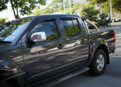 Вітровики для Nissan Navara 2005-2014 (HIC). Фото 8