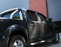 Вітровики для Nissan Navara 2005-2014 (HIC). Фото 7