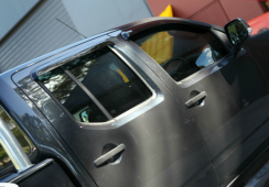 Вітровики для Nissan Navara 2005-2014 (HIC). Фото 6