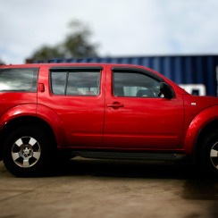 Вітровики для Nissan Pathfinder 2005-2013 (HIC)