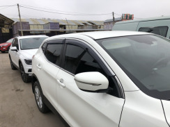 Вітровики для Nissan Qashqai III 2014-... з хром молдингом (HIC). Фото 3
