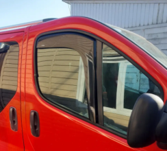 Ветровики для Opel Vivaro 2001-2014 (вставные) (HIC). Фото 2