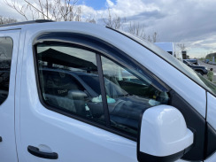 Вітровики для Opel Vivaro 2014-... (на скотчі) (HIC). Фото 2