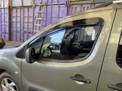 Вітровики для Peugeot Partner II 2008-2018 (на скотчі) (HIC). Фото 4