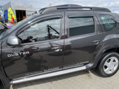 Вітровики для Renault Duster I 2010-2018 (на скотчі) (HIC)