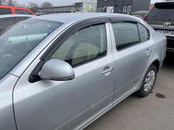Вітровики для Skoda Octavia A-5 2004-2013 седан/хетчбек (HIC). Фото 3