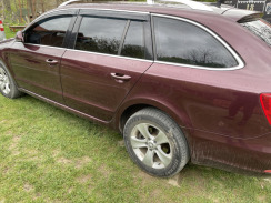 Ветровики для Skoda Superb II 2008-2015 универсал С Хром Молдингом (HIC). Фото 4