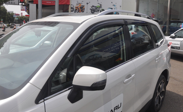 Вітровики для Subaru Forester 2013-2018 (HIC)