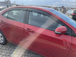 Вітровики для Toyota Corolla 2013-2018 седан (HIC)