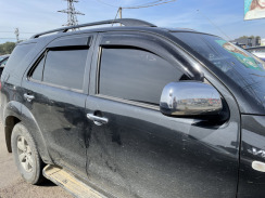 Вітровики для Toyota Hilux/4Runner 2004-2015 4D (HIC)