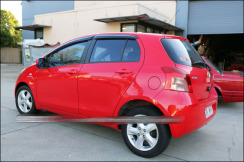 Вітровики для Toyota Yaris 2006-2011 хетчбек (HIC). Фото 4