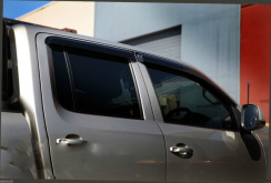 Вітровики для Volkswagen Amarok 2009-... (HIC). Фото 2