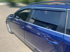 Ветровики для Volkswagen Passat B6/B7 2005-2015 Variant с хром молдингом (DEFL). Фото 2