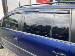 Вітровики для Volkswagen Touran 2003-2015 Q2 (DEFL). Фото 3