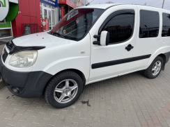 Ветровики для Fiat Doblo 2000-2010 (на скотче) (HIC). Фото 2