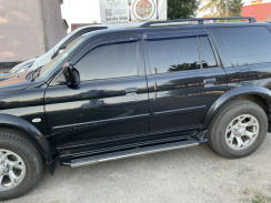 Вітровики для Mitsubishi Pajero Sport 1996-2009 (HIC)