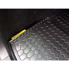 Коврик в багажник для Volkswagen Golf 5 03-/6 09- Universal (Avto-Gumm). Фото 3