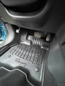 3D коврики для NISSAN Leaf (ZE0) (2010-2017) с бортиками 30 мм (Stingray). Фото 3